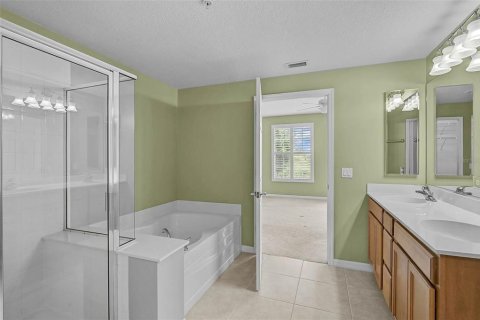 Condo in Sarasota, Florida, 2 bedrooms  № 1887071 - photo 18