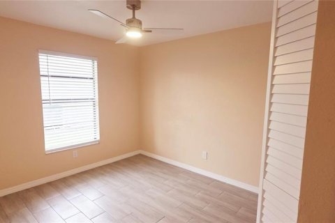 Casa en venta en Cape Coral, Florida, 3 dormitorios, 109.81 m2 № 1899457 - foto 17