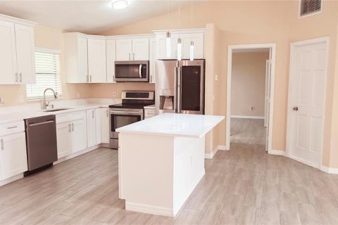 Casa en venta en Cape Coral, Florida, 3 dormitorios, 109.81 m2 № 1899457 - foto 5