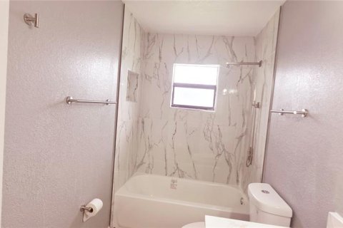 Casa en venta en Cape Coral, Florida, 3 dormitorios, 109.81 m2 № 1899457 - foto 13