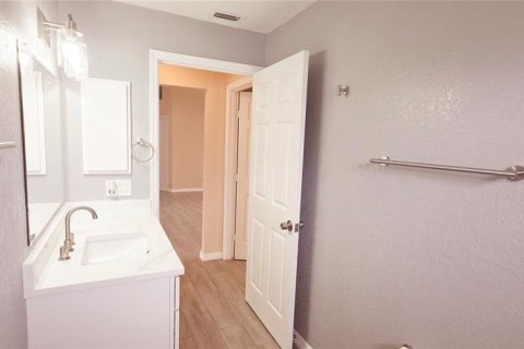 Casa en venta en Cape Coral, Florida, 3 dormitorios, 109.81 m2 № 1899457 - foto 15