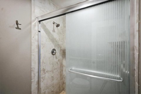 Copropriété à vendre à Longboat Key, Floride: 2 chambres, 116.78 m2 № 2406641 - photo 18