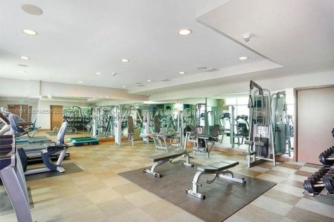 Condominio en venta en Miami, Florida, 1 dormitorio, 76.27 m2 № 2090224 - foto 16
