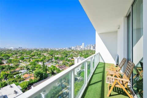 Condominio en venta en Miami, Florida, 1 dormitorio, 76.27 m2 № 2090224 - foto 13