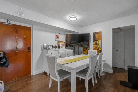 Copropriété à vendre à Miami, Floride: 2 chambres, 96.34 m2 № 2283453 - photo 9