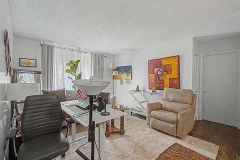 Copropriété à vendre à Miami, Floride: 2 chambres, 96.34 m2 № 2283453 - photo 6