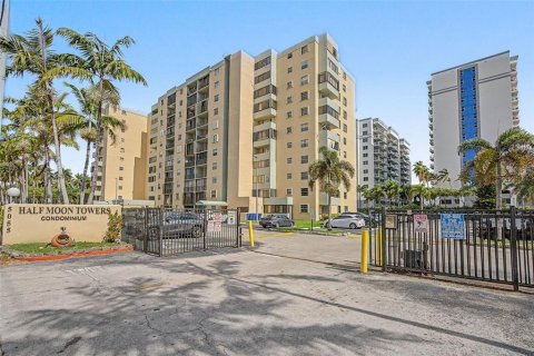 Copropriété à vendre à Miami, Floride: 2 chambres, 96.34 m2 № 2283453 - photo 2
