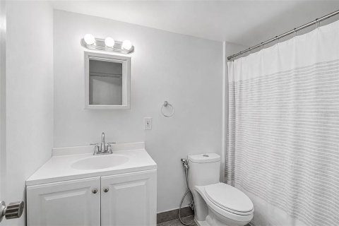 Copropriété à vendre à Miami, Floride: 2 chambres, 96.34 m2 № 2283453 - photo 12