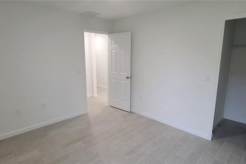 Villa ou maison à vendre à North Port, Floride: 4 chambres, 167.22 m2 № 1904629 - photo 6