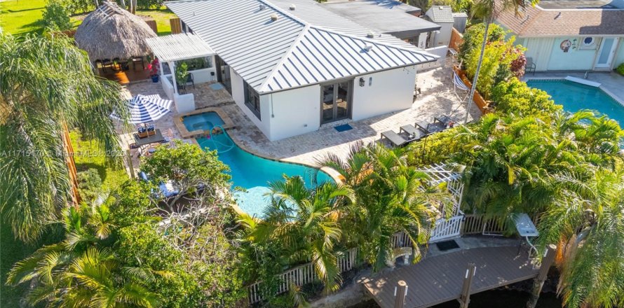 Villa ou maison à Deerfield Beach, Floride 4 chambres, 156.91 m2 № 1726290
