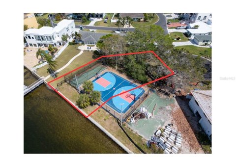 Land in Palm Harbor, Florida № 1593513 - photo 1