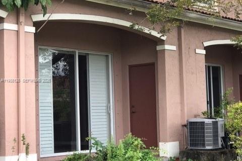 Touwnhouse à louer à Miramar, Floride: 3 chambres, 121.33 m2 № 1996380 - photo 4