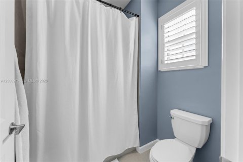 Casa en venta en Homestead, Florida, 5 dormitorios, 276.29 m2 № 2066264 - foto 21