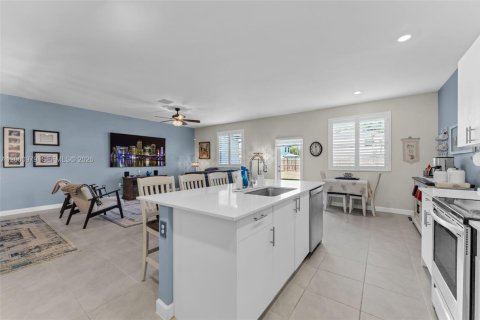 Casa en venta en Homestead, Florida, 5 dormitorios, 276.29 m2 № 2066264 - foto 7