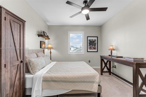 Casa en venta en Homestead, Florida, 5 dormitorios, 276.29 m2 № 2066264 - foto 25