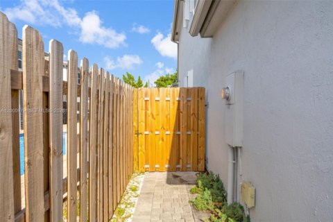 Casa en venta en Homestead, Florida, 5 dormitorios, 276.29 m2 № 2066264 - foto 29