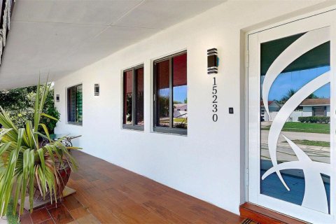 Villa ou maison à vendre à Miami, Floride: 4 chambres, 153.85 m2 № 1923103 - photo 6