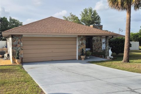 Casa en venta en Dunnellon, Florida, 3 dormitorios, 136.75 m2 № 1786138 - foto 1
