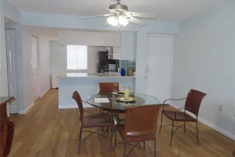 Condominio en venta en Oldsmar, Florida, 2 dormitorios, 97.83 m2 № 1733005 - foto 8