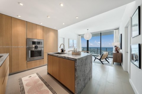 Condo in Miami Beach, Florida, 2 bedrooms  № 1820332 - photo 5