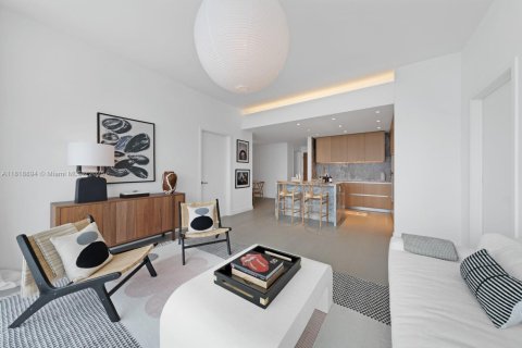 Condo in Miami Beach, Florida, 2 bedrooms  № 1820332 - photo 2