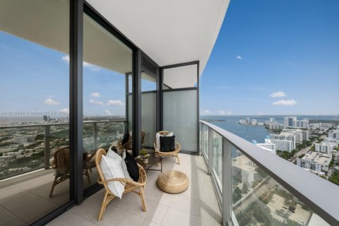 Condo in Miami Beach, Florida, 2 bedrooms  № 1820332 - photo 12