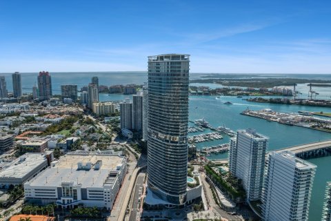 Condo in Miami Beach, Florida, 2 bedrooms  № 1820332 - photo 25