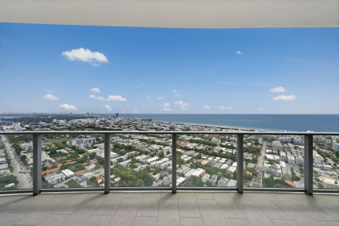 Condo in Miami Beach, Florida, 2 bedrooms  № 1820332 - photo 19