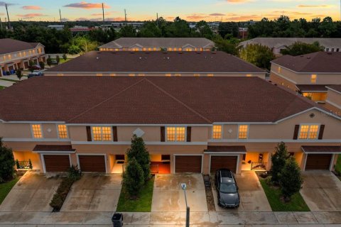 Townhouse in Gibsonton, Florida 3 bedrooms, 165.18 sq.m. № 1899324 - photo 1