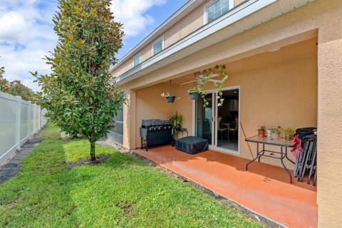 Townhouse in Gibsonton, Florida 3 bedrooms, 165.18 sq.m. № 1899324 - photo 23