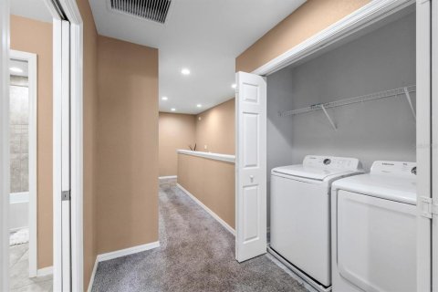 Townhouse in Gibsonton, Florida 3 bedrooms, 165.18 sq.m. № 1899324 - photo 18