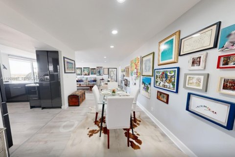 Купить кондоминиум в Халландейл-Бич, Флорида 1 комната, 121.79м2, № 2030205 - фото 14