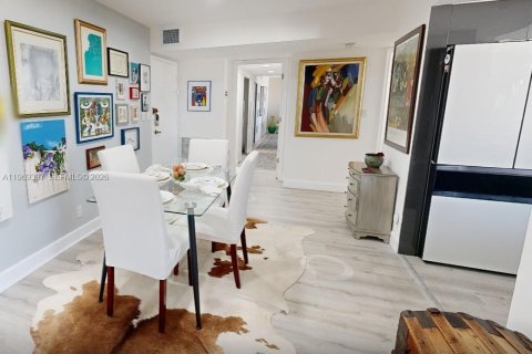 Купить кондоминиум в Халландейл-Бич, Флорида 1 комната, 121.79м2, № 2030205 - фото 5