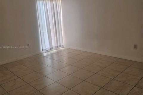 Copropriété à vendre à Miami, Floride: 2 chambres, 77.2 m2 № 1949717 - photo 15