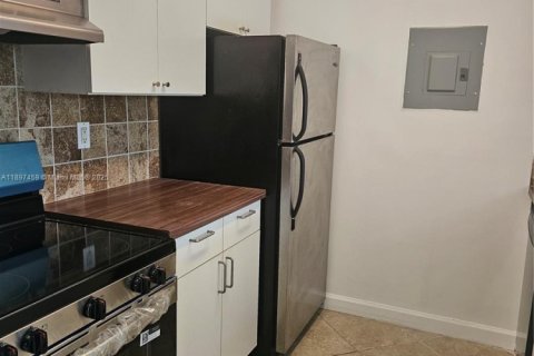 Copropriété à vendre à Miami, Floride: 2 chambres, 77.2 m2 № 1949717 - photo 8