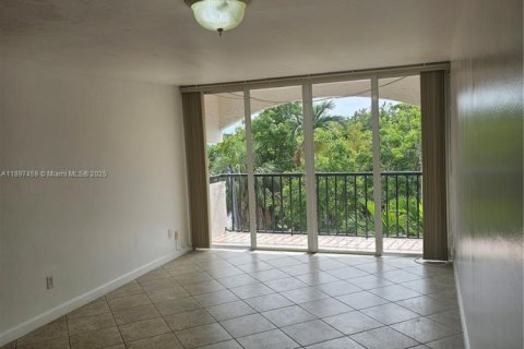 Copropriété à vendre à Miami, Floride: 2 chambres, 77.2 m2 № 1949717 - photo 5