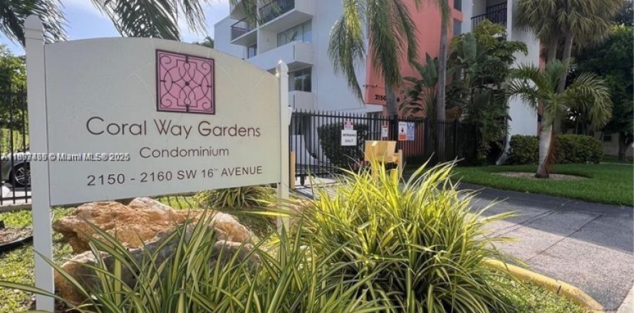 Condo à Miami, Floride, 2 chambres  № 1949717