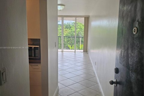 Copropriété à vendre à Miami, Floride: 2 chambres, 77.2 m2 № 1949717 - photo 6