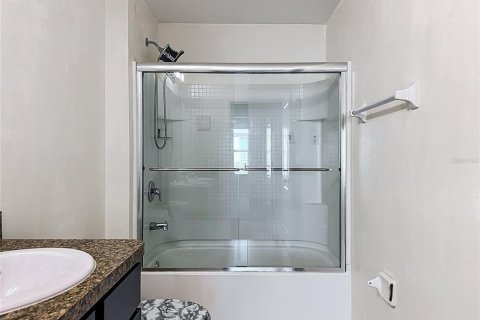 Casa en venta en Bradenton, Florida, 5 dormitorios, 234.11 m2 № 2418567 - foto 27