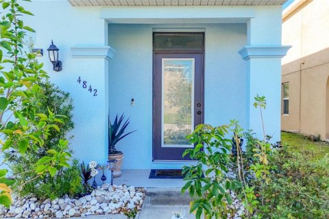 Casa en venta en Bradenton, Florida, 5 dormitorios, 234.11 m2 № 2418567 - foto 3