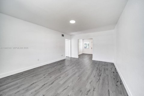 Immobilier commercial à vendre à Miami, Floride: 172.43 m2 № 2062644 - photo 14