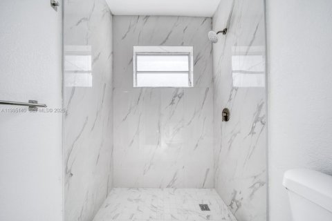 Immobilier commercial à vendre à Miami, Floride: 172.43 m2 № 2062644 - photo 20