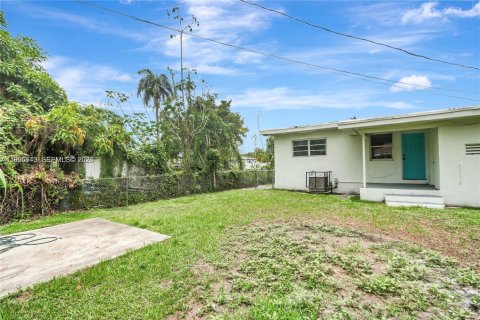 Immobilier commercial à vendre à Miami, Floride: 172.43 m2 № 2062644 - photo 8