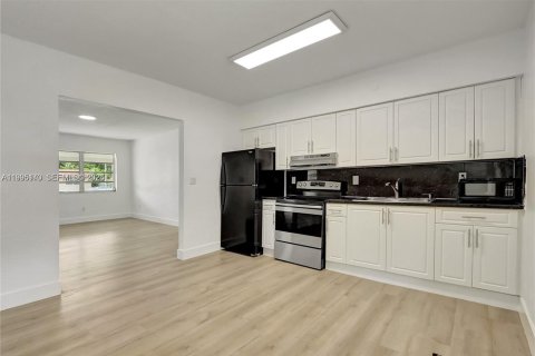 Immobilier commercial à vendre à Miami, Floride: 172.43 m2 № 2062644 - photo 5