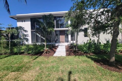 Casa en venta en South Miami, Florida, 6 dormitorios, 510.41 m2 № 1890570 - foto 5