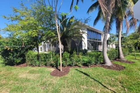 Casa en venta en South Miami, Florida, 6 dormitorios, 510.41 m2 № 1890570 - foto 6