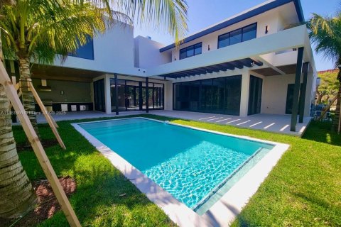 Casa en venta en South Miami, Florida, 6 dormitorios, 510.41 m2 № 1890570 - foto 27