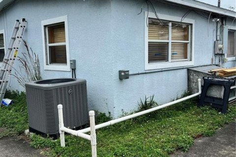 House in Fort Myers, Florida 3 bedrooms, 120.77 sq.m. № 1833163 - photo 3