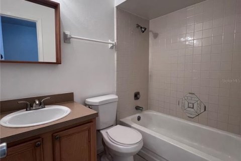 Adosado en alquiler en Orlando, Florida, 2 dormitorios, 120.4 m2 № 1757333 - foto 2