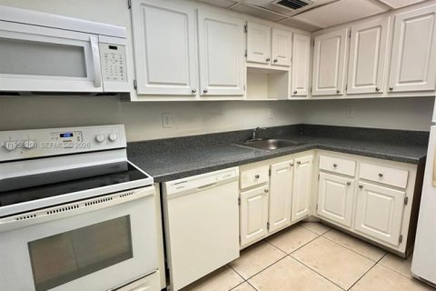 Condo in North Miami, Florida, 1 bedroom  № 2020696